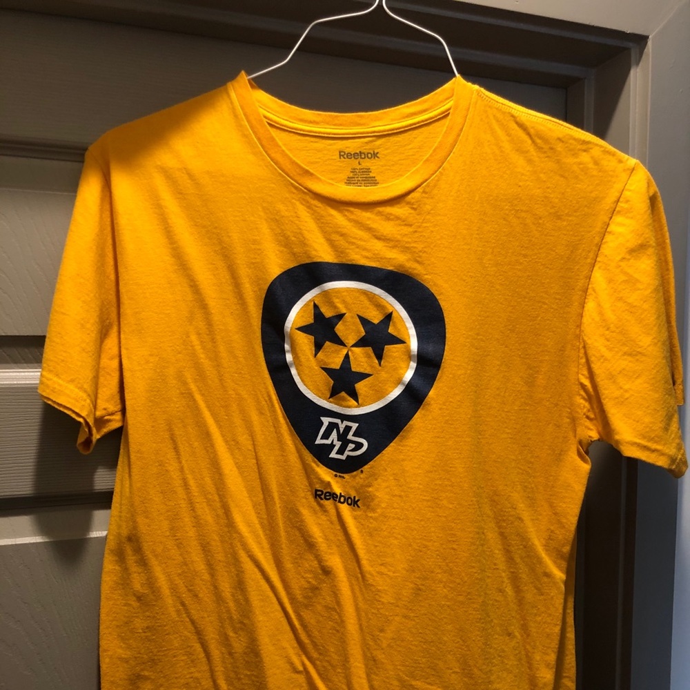 Short sleeve Reebok NHL Nashville Predators Tshirt